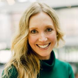Lili Tenney headshot